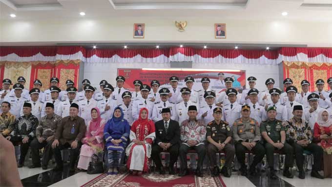 Antusiasnya Masyarakat Agam Saksikan Pelantikan Wali Nagari Terpilih