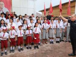 Junimart Girsang Kembali Salurkan Ratusan Beasiswa Di Kabupaten Dairi, Sumut