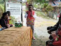 Senator Filep Wamafma Kunjungi Minyambouw Pegunungan Arfak