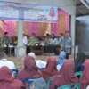 Gubernur Sumbar Serahkan Bantuan Induk Bibit Unggul Ikan di Pasbar