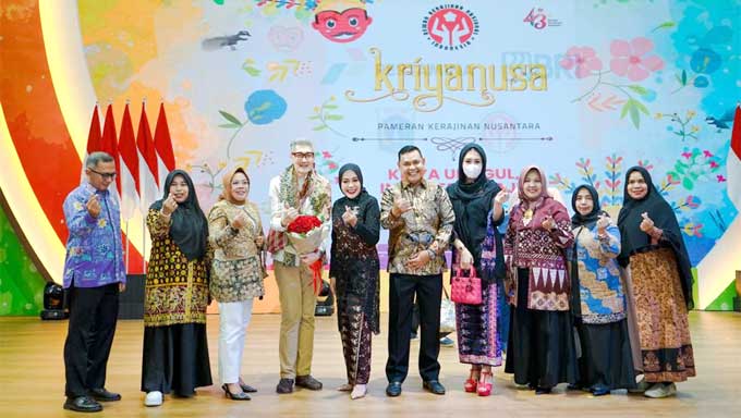 Kids Fashion Show Pesona Batik Minang Dekranasda Kabupaten Solok di Kriya Nusa 2023