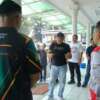 Pj Sekda Muba, Musni Wijaya didampingi Kadispopar dan Kadiskominfo Muba langsung melepas keberangkatan Atlet Cabor Balap Motor, Andri Yosa, yang alami cidera dari RS DKT Lahat didampingi Tim PSC 119 ke Charitas Palembang