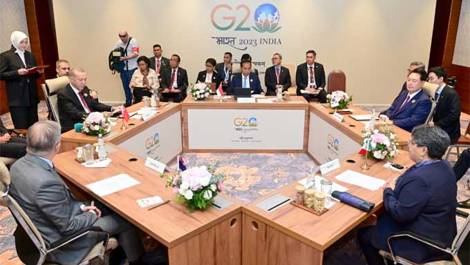 Menteri Perdagangan RI, Zulkifli Hasan turut mendampingi Presiden RI, Joko Widodo yang memimpin pertemuan perdana MIKTA Leaders’ Gathering ke-1, di New Delhi, India, Sabtu (9/9/2023). (f/humas)