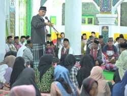 Gubernur Sumbar Beri Tausiyah Maulid Nabi Saw Di Masjid Ampek Lingkuang Lubuk Alung