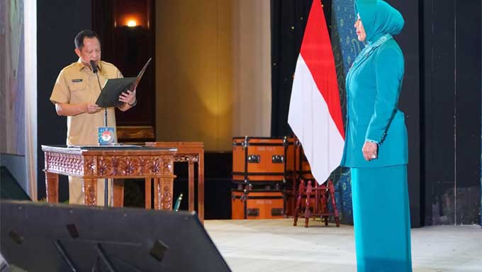 Mendagri Lantik Tri sebagai Ketua Umum Pembina Posyandu