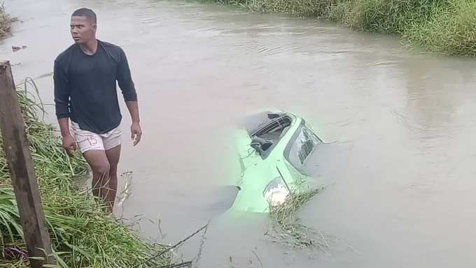 Update Mini Bus Terjun ke Sungai di Sikabau, Pengendara dan Penumpang Tewas