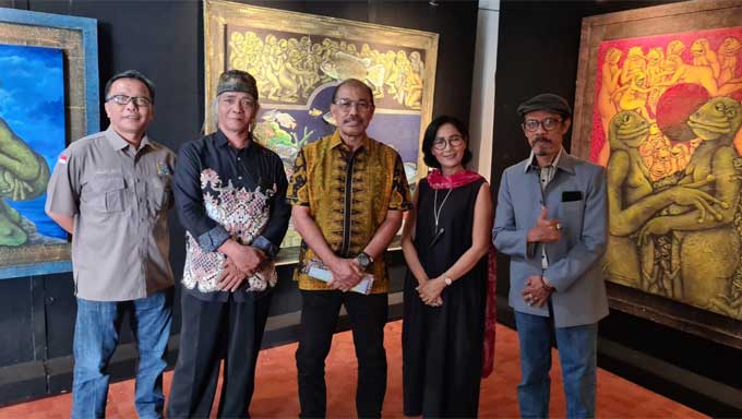 Wakil Ketua Dpd Ri Nono Sampono Membuka Pameran Lukisan Tunggal Ke-10 Karya Budi Karmanto Yang Akrab Disapa Budi Kodok