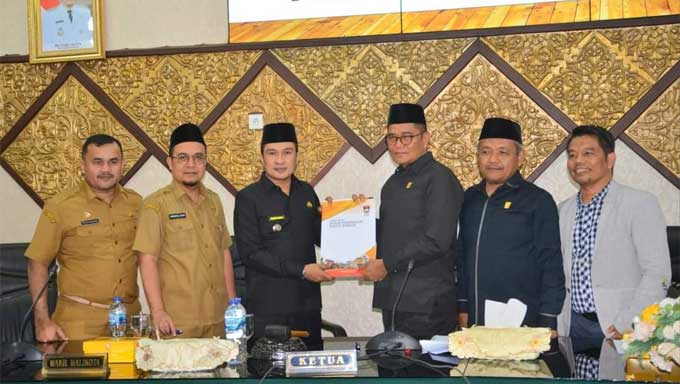 Fraksi-Fraksi Dprd Kota Padang Sampaikan Pendapat Akhir Terhadap Perubahan Kua Dan Ppas 2023