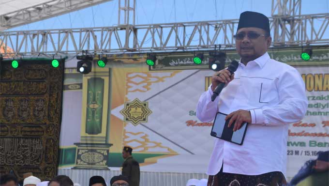 Menteri Agama Yaqut Cholil Qoumas mewakili Presiden Jokowi dalam Tablig Akbar Idul Khotmi Nasional Thoriqoh Tijaniyah ke-231 di Garut