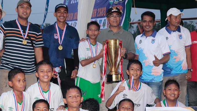 Perisai Kuning Juara Wali Kota Payakumbuh Cup Ku-12