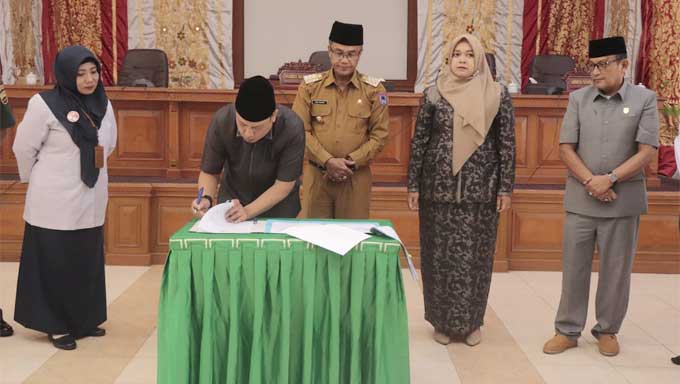 Wali Kota Payakumbuh dan DPRD Setujui Ranperda Perubahan APBD 2023