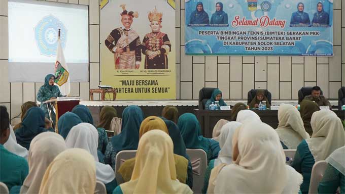 Bimbingan Teknis TP-PKK Provinsi Sumatera Barat di Kabupaten Solok Selatan