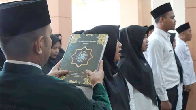 Bupati Dharmasraya Lantik dan Ambil Sumpah Pejabat Fungsional PPPK