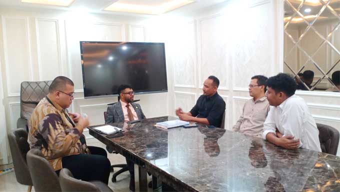 Pimpinan Komite I DPD RI, Filep Wamafma menerima audiensi Pengurus Pusat Serikat Tani Nelayan (PP STN) di kantor DPD