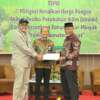 Gubernur Sumbar Terima Penghargaan Nominasi TPID Provinsi Berkinerja Terbaik Kawasan Sumatera