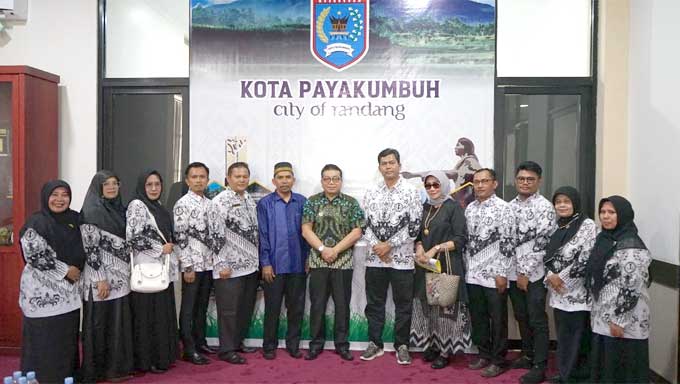 Pj Wali Kota, Jasman Terima Kunjungan Dari Pgri Kota Payakumbuh. (F/Humas)