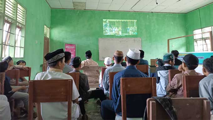 KPU Kepulauan Mentawai Gelar Nobar Kejarlah Janji di Hari Santri