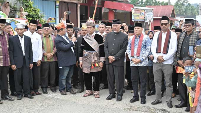 Gubernur Sumbar Hadiri Malewakan Gala Efriedi sebagai Rajo Dubalang Pucuk Adat Simpang Tonang