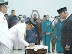 Lantik Pj Wako Padang Panjang dan Pj Wako Pariaman, Gubernur Mahyeldi Ingatkan Hal Ini