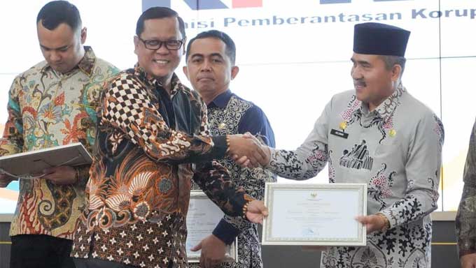 Pemkab Dharmasraya Raih Penghargaan dari KPK