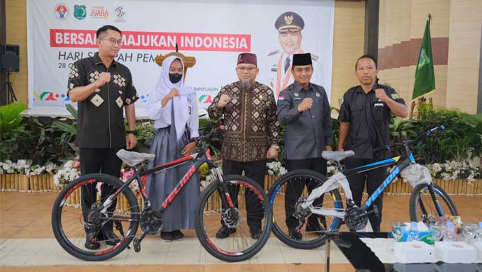 Pemkab Muba Serahkan Bantuan bagi Wirausaha Muda