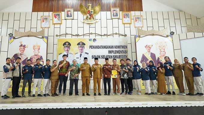Penandatanganan Komitmen Implementasi Solok Selatan Smartcity