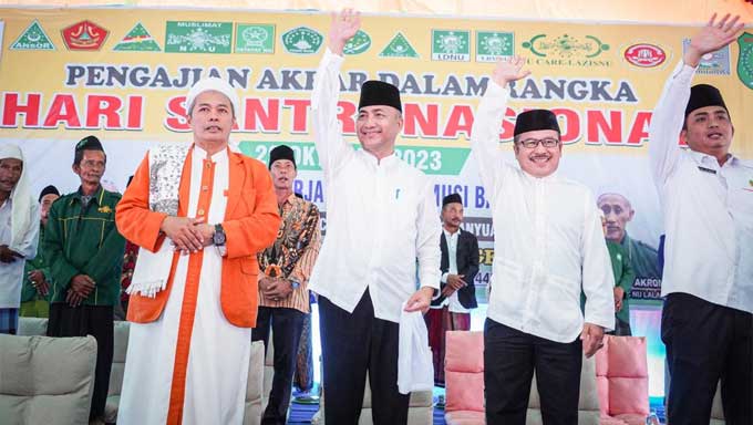 Pj Bupati Muba Ngalap Berkah Bareng Kiyai dan Santri