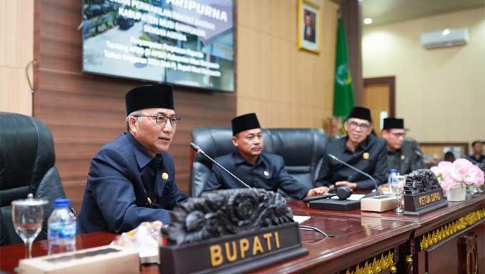 Pj Bupati Muba Sampaikan Nota Keuangan Ranperda APBD TA 2024 ke DPRD