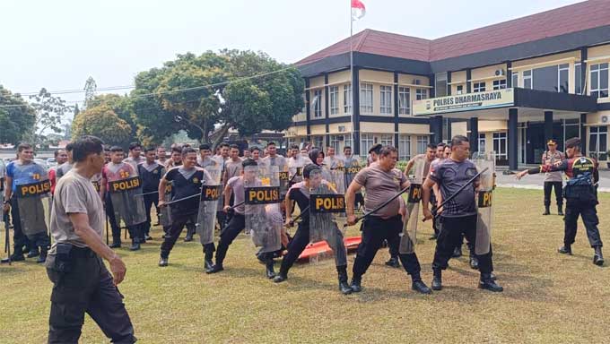Polres Dharmasraya Latihan Dalmas