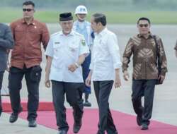 Kedatangan Presiden Jokowi disambut oleh Gubernur Sumbar, Mahyeldi Ansharullah