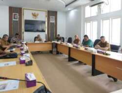 Pemko Padang Panjang Ikuti Rapat Koordinasi Pengendalian Inflasi Daerah Secara Daring