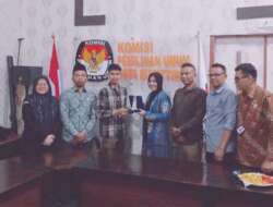 Kunjungi Mitra Kerja, Rezka Oktoberia Sambangi KPU Bukittinggi