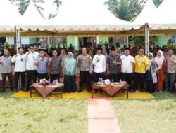 Wabup Solsel Serahkan Bantuan Pangan CBP Tahap II di Kantor Camat Sangir Jujuan