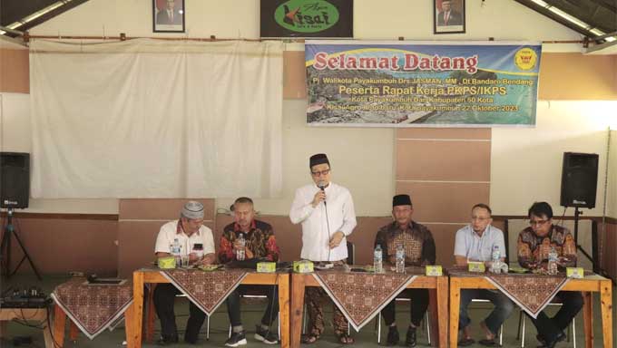 Pj Wali Kota Payakumbuh, Jasman berikan sambutan pada rapat kerja PKPS)/IKPS Kota Payakumbuh dan Kabupaten Lima Puluh Kota