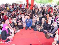 Mengenang Elly Kasim, 1.000 Anak Kurang Mampu Kota Pariaman Terima Santunan