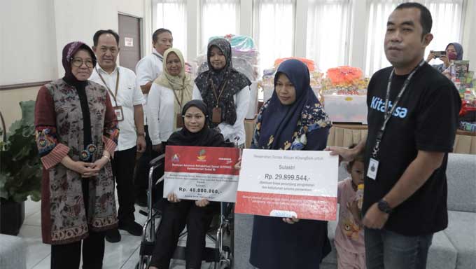 Mensos dan Kitabisa.com Salurkan Bantuan ATENSI bagi Penderita Penyakit Berat