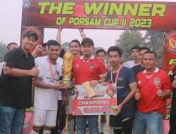 Bupati Dharmasraya Tutup Turnamen Sepakbola di Nagari Ampalu