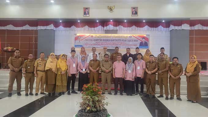 Disdikbud Agam Adakan Festival Kampung Inggris Pertama