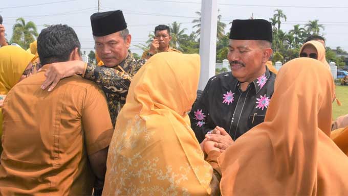 Akhiri Pimpin Kota Pariaman, Genius-Mardison Pamit dalam Apel Gabungan