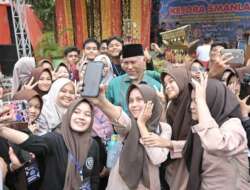 Gubernur Sumbar Buka Kompetisi Jiwa dan Raga di SMAN 1 Lubuk Alung