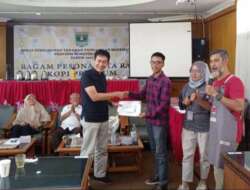 Wakil Kelompok Tani Bukik Lasi Pangijauan Juara Lomba Ragam Cita Rasa Kopi Premium di Payakumbuh