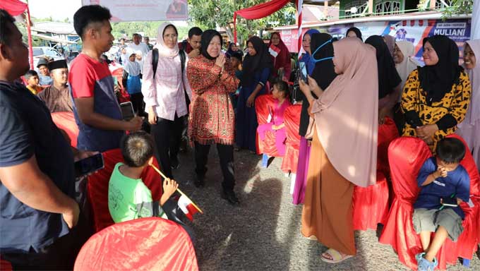Mensos Salurkan Bantuan untuk Masyarakat Pulau Sebatik