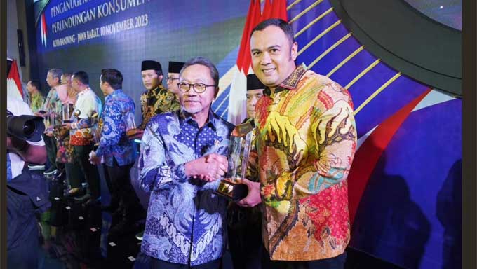 Pemkab Sijunjung Raih Penghargaan Perlindungan Konsumen dari Kemendag 1 Pemkab Sijunjung Raih Penghargaan Perlindungan Konsumen dari Kemendag