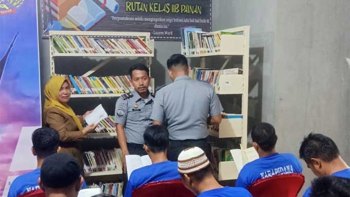 Dinas Perpustakaan dan Arsip Pessel Lakukan Pembinaan dan Penataan di Rutan Painan