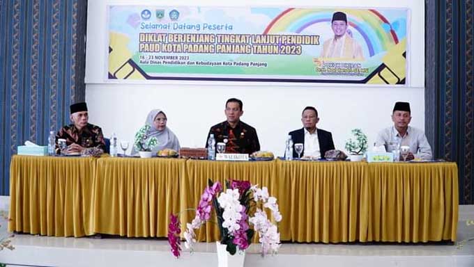 50 Pendidik PAUD se-Kota Padang Panjang Ikuti Diklat Berjenjang Tingkat Lanjut 1 50 Pendidik PAUD se-Kota Padang Panjang Ikuti Diklat Berjenjang Tingkat Lanjut