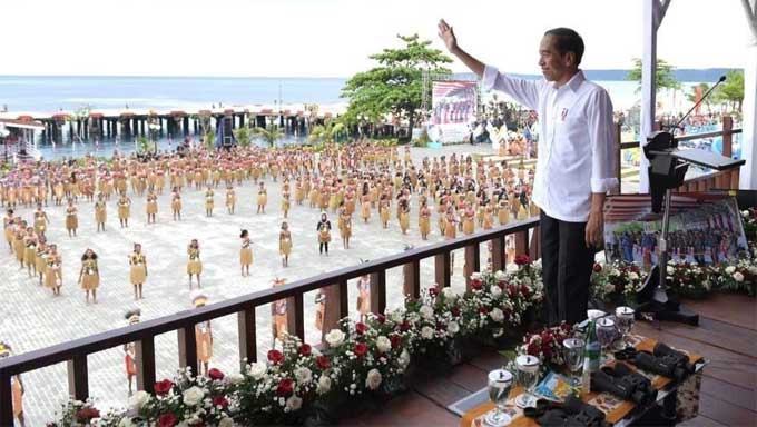 Presiden Jokowi saat Puncak Sail Teluk Cenderawasih 2023