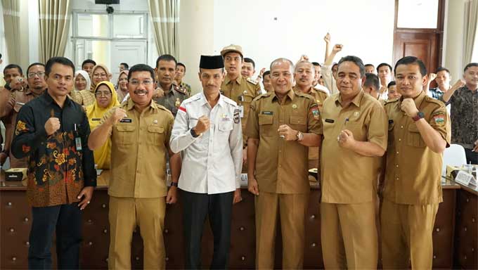 Bagian Hukum Setdakab Solok Selatan menggelar sosialisasi untuk Kelompok Keluarga Sadar Hukum (Kadarkum)