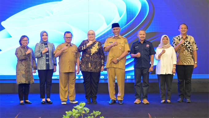 Gubernur Sumbar Minta Pekerja dan Pengusaha Antisipasi Perselisihan 1 Talkshow (telewicara) Strategi Pencegahan Perselisihan Menuju Hubungan Industrial yang Harmonis yang digelar oleh Asosiasi Pengusaha Indonesia (Apindo)