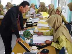 Tim Surveyor Re-Akreditasi Kunjungi Puskesmas Bukit Surungan Padang Panjang