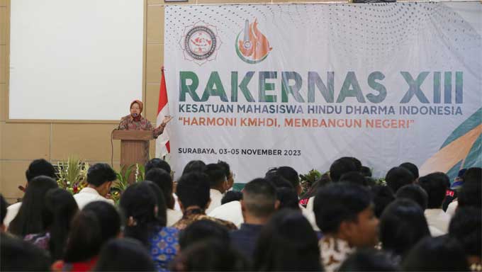 Buka Rakernas ke 13 KMHDI, Mensos Ajak Mahasiswa Bangun Daerah 1 Mensos Tri Rismaharini Buka Rakernas ke 13 KMHDI
